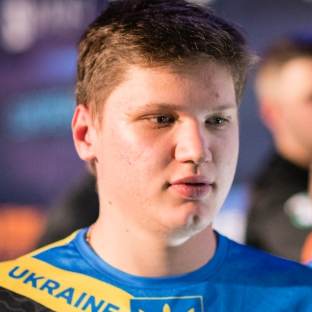 LCS赛区的100 Thieves战队今天官宣了教练组大名单