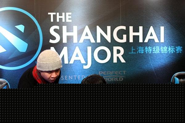 结束尴尬连败，RW 2-0 V5迎来夏季赛首胜